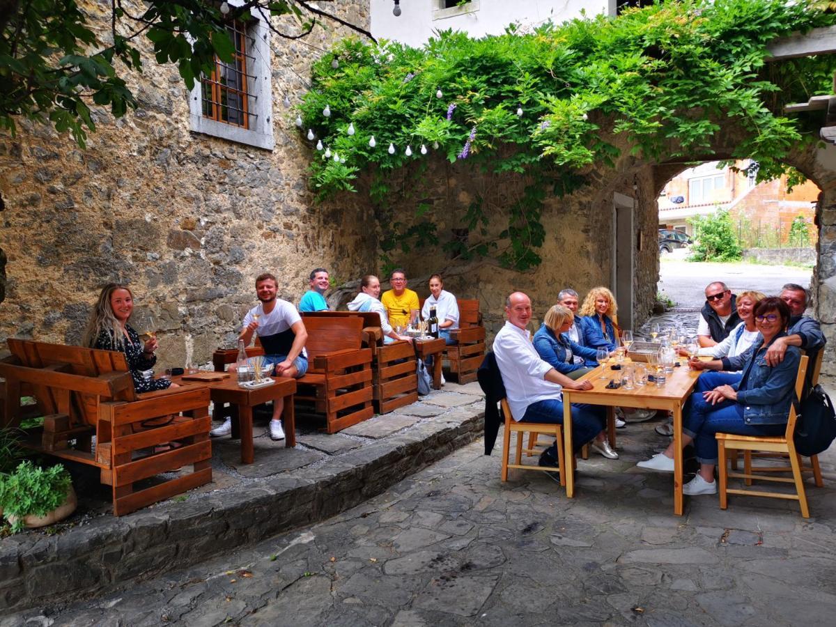 Boutique Rooms & Winery Zorz Vipava Exterior foto